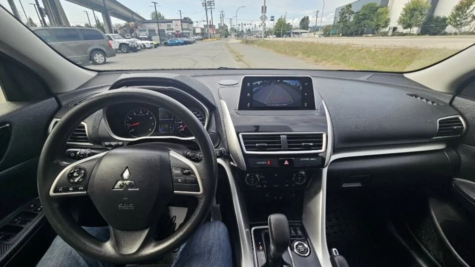 2020 Mitsubishi Eclipse Cross - Image 10 of 15
