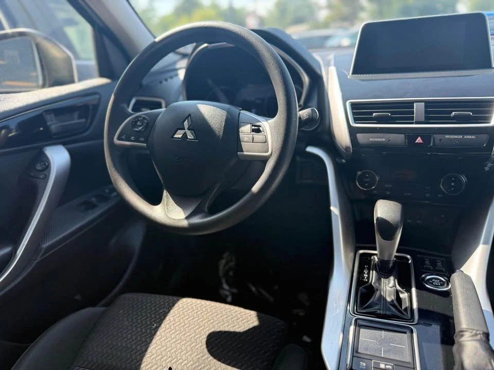 2020 Mitsubishi Eclipse Cross - Image 9 of 15