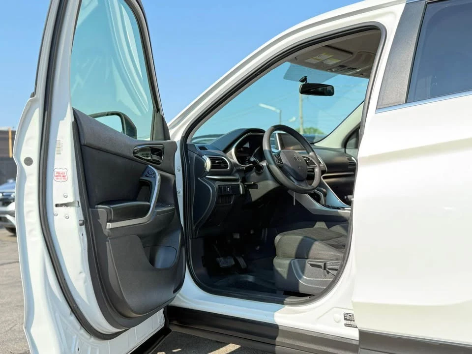 2020 Mitsubishi Eclipse Cross - Image 8 of 15