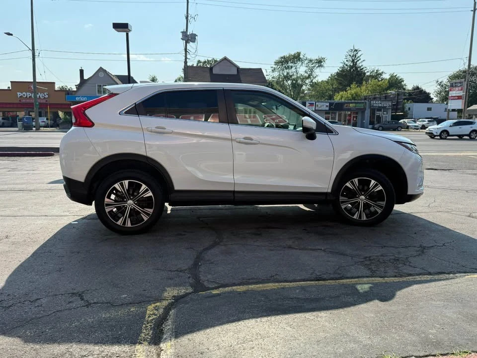 2020 Mitsubishi Eclipse Cross - Image 7 of 15