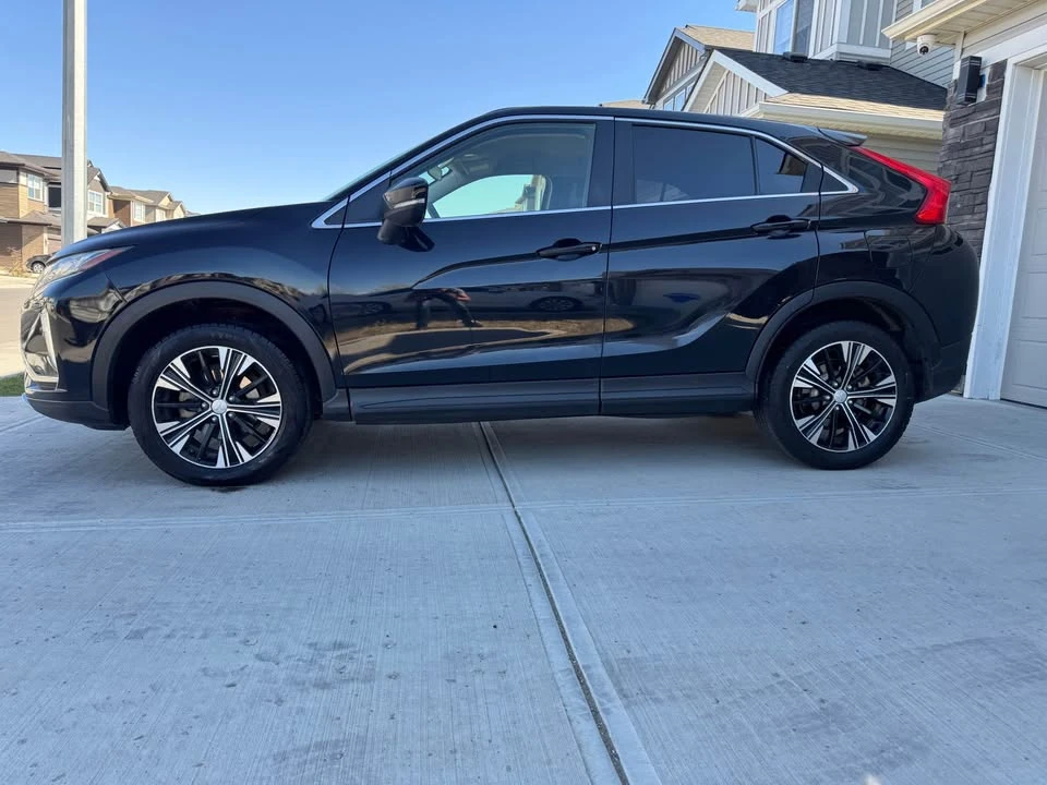 2020 Mitsubishi Eclipse Cross - Image 2 of 11