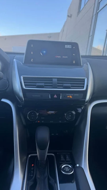 2020 Mitsubishi Eclipse Cross - Image 12 of 16