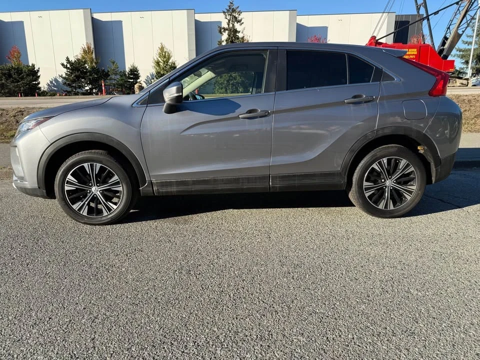 2020 Mitsubishi Eclipse Cross - Image 3 of 14
