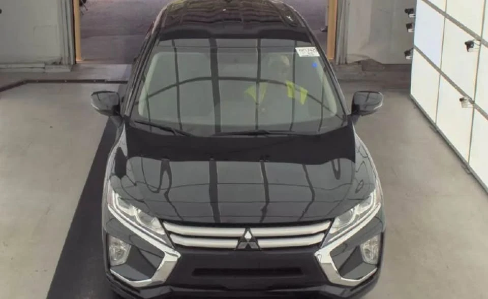 2020 Mitsubishi Eclipse Cross - Image 2 of 7