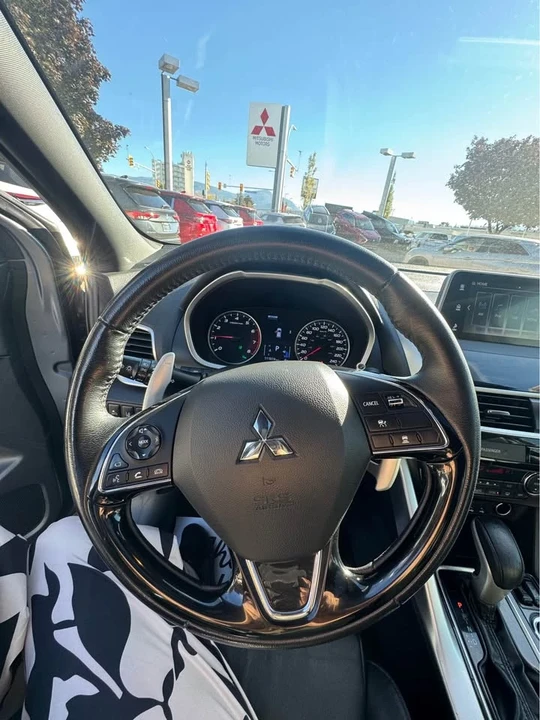 2020 Mitsubishi Eclipse Cross - Image 12 of 19
