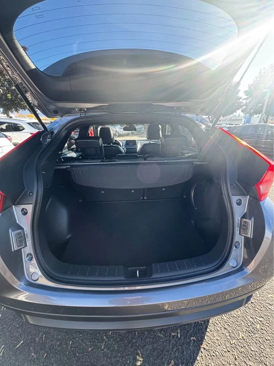 2020 Mitsubishi Eclipse Cross - Image 5 of 19