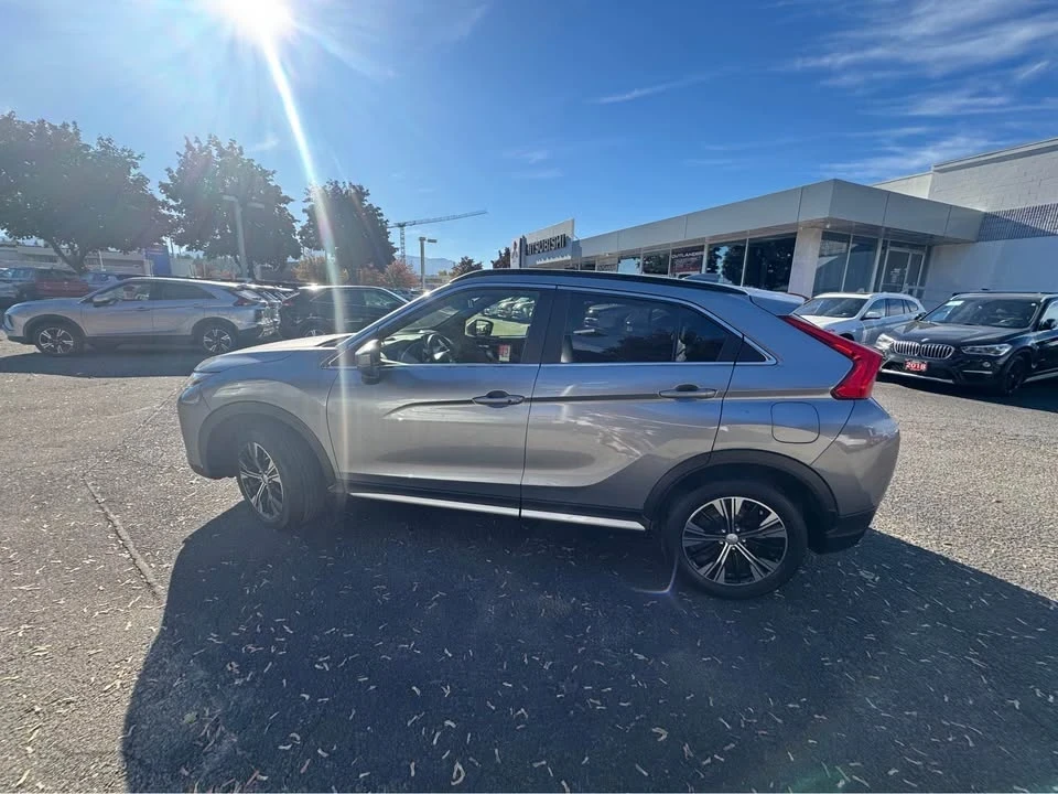 2020 Mitsubishi Eclipse Cross - Image 3 of 19