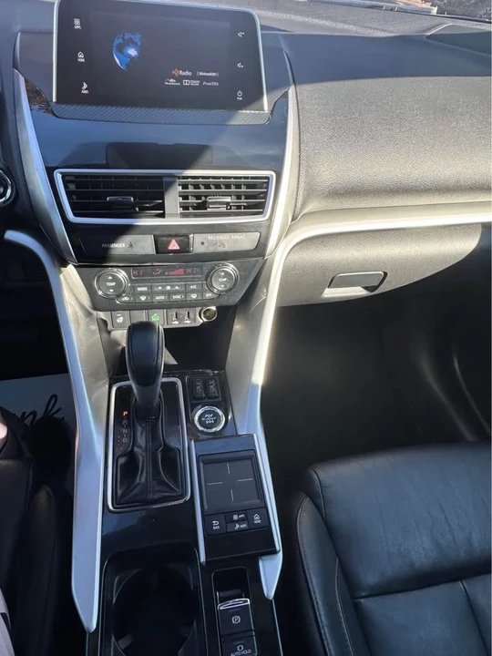 2020 Mitsubishi Eclipse Cross - Image 18 of 19