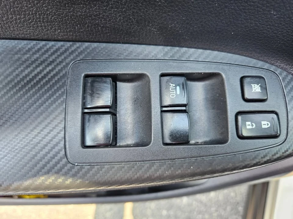2020 Mitsubishi Eclipse Cross - Image 13 of 19
