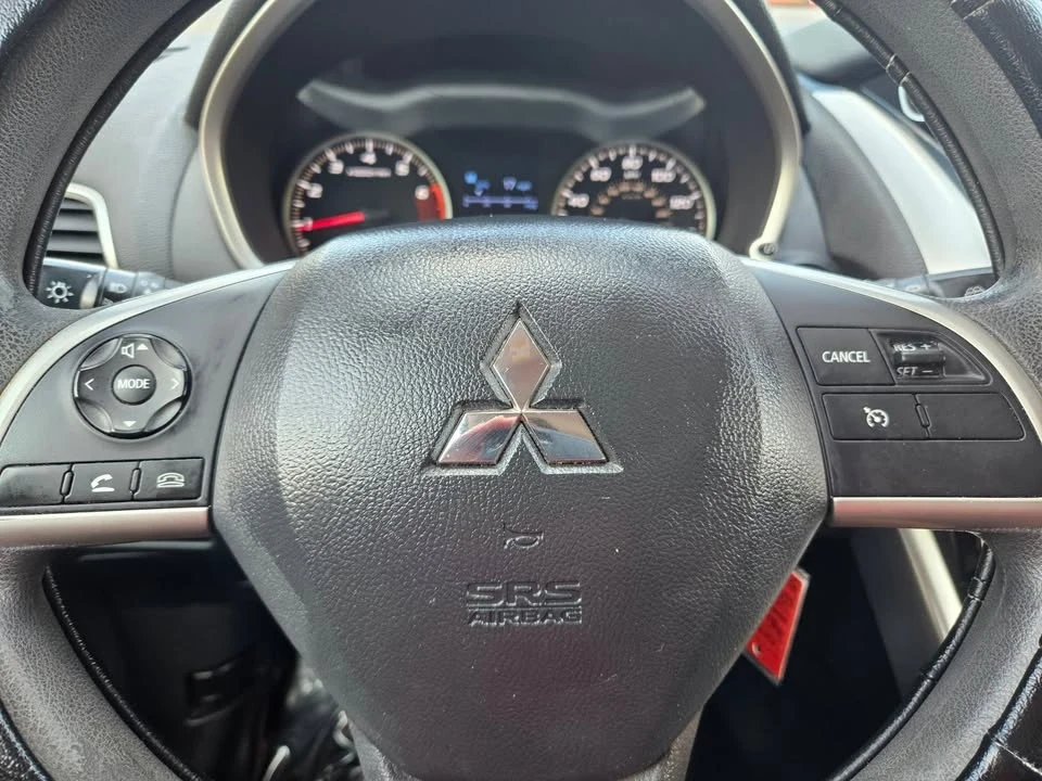 2020 Mitsubishi Eclipse Cross - Image 9 of 19