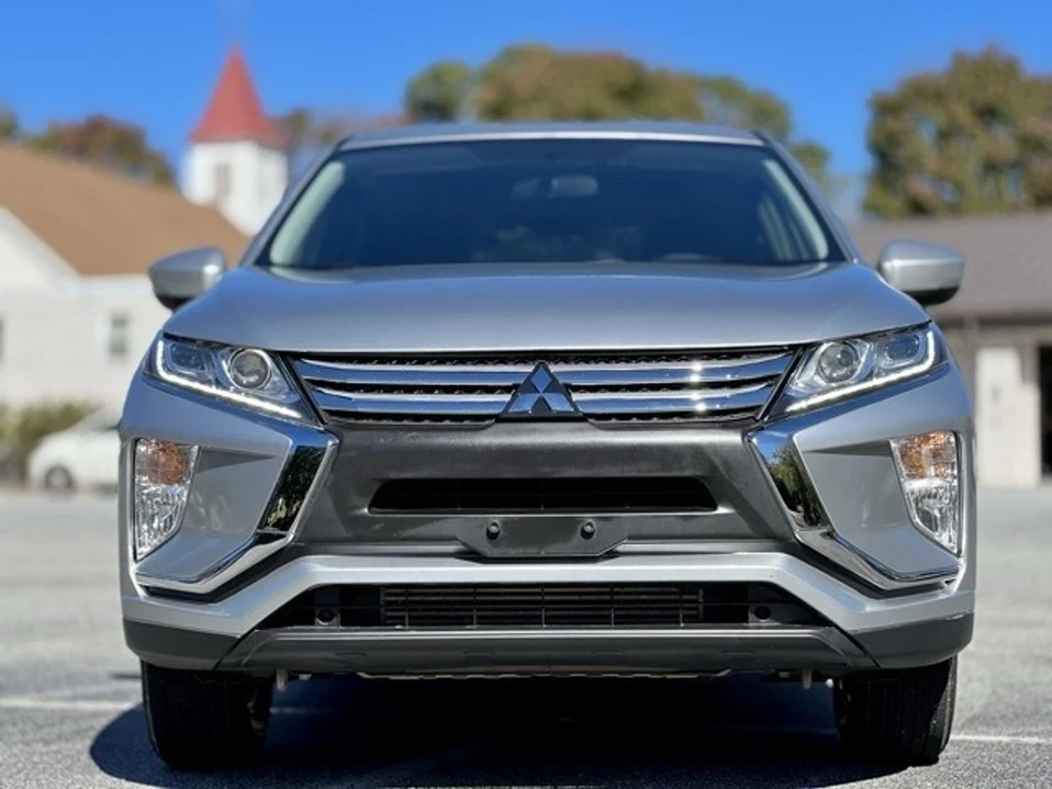 2020 Mitsubishi Eclipse Cross - Image 2 of 20