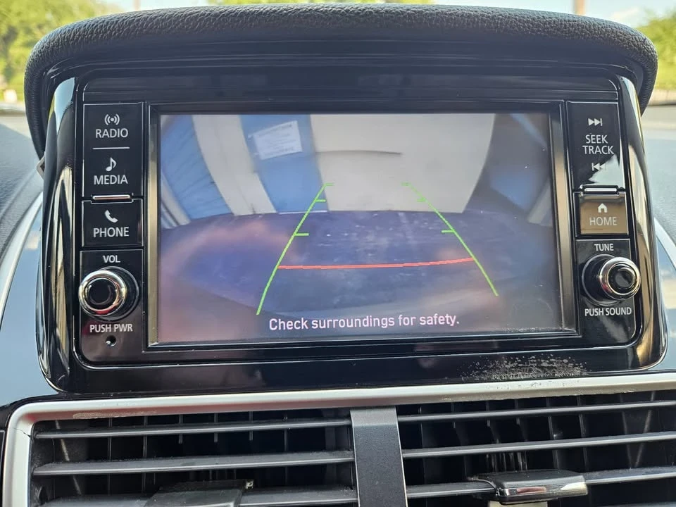 2020 Mitsubishi Eclipse Cross - Image 11 of 19