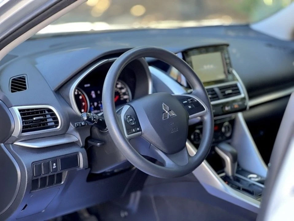 2020 Mitsubishi Eclipse Cross - Image 16 of 20