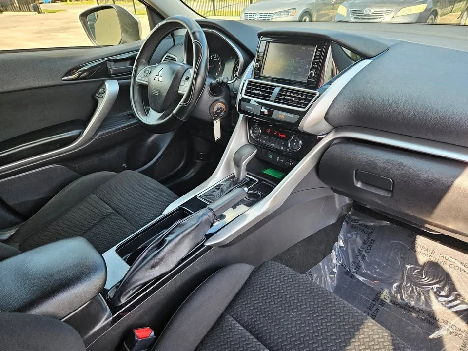 2020 Mitsubishi Eclipse Cross - Image 16 of 19