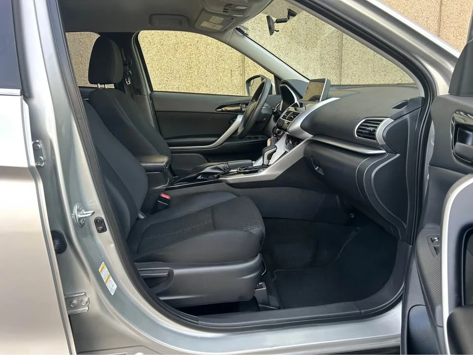 2020 Mitsubishi Eclipse Cross - Image 11 of 20