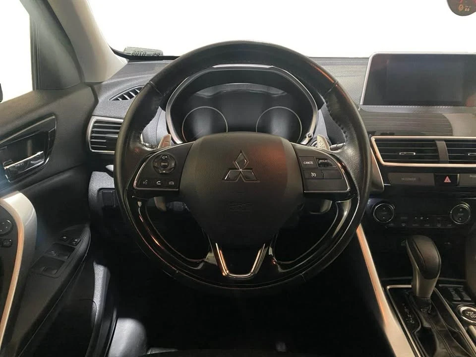 2020 Mitsubishi Eclipse Cross - Image 11 of 15
