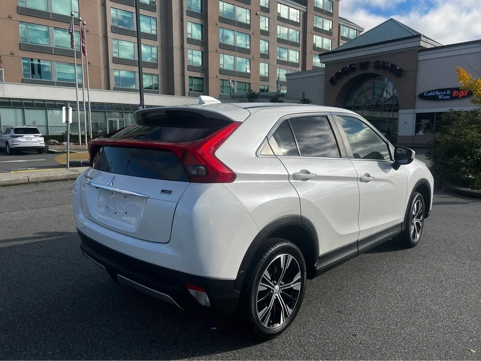 2020 Mitsubishi Eclipse Cross - Image 4 of 15