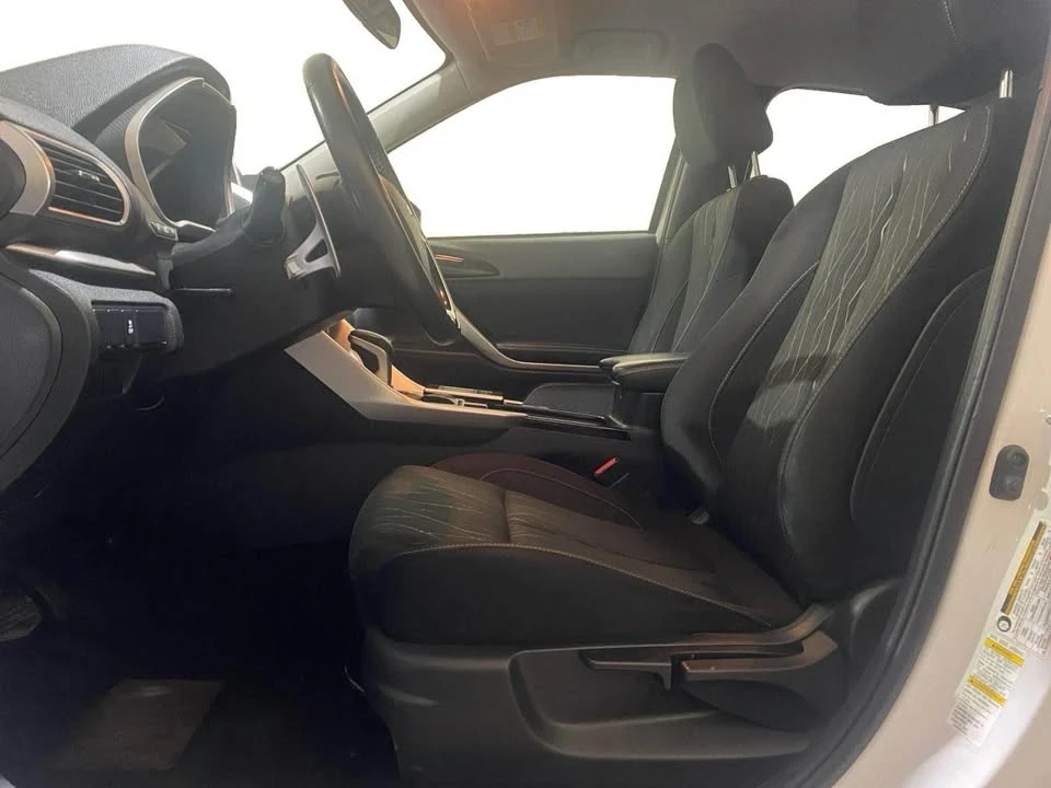 2020 Mitsubishi Eclipse Cross - Image 10 of 15