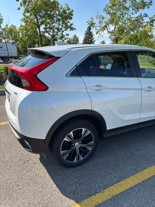 2020 Mitsubishi Eclipse Cross - Image 4 of 12