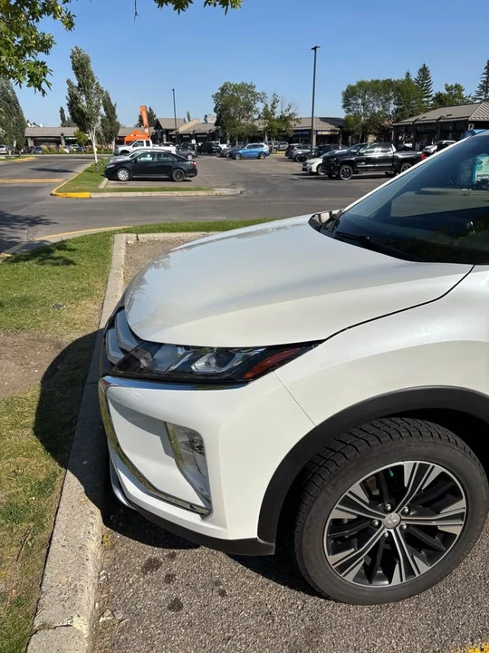 2020 Mitsubishi Eclipse Cross - Image 2 of 12