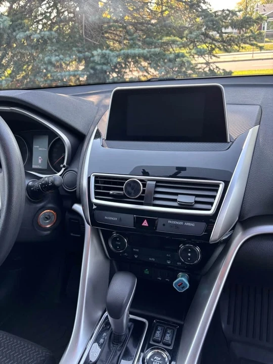 2020 Mitsubishi Eclipse Cross - Image 10 of 12