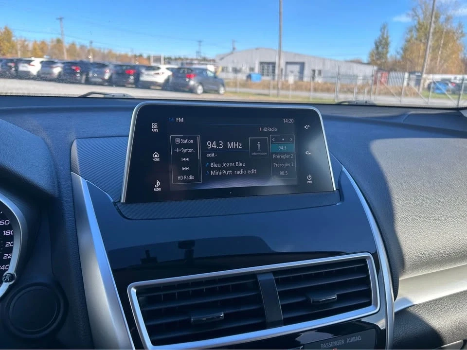 2020 Mitsubishi Eclipse Cross - Image 9 of 12