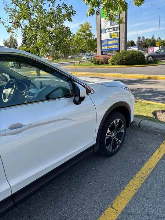 2020 Mitsubishi Eclipse Cross - Image 3 of 12