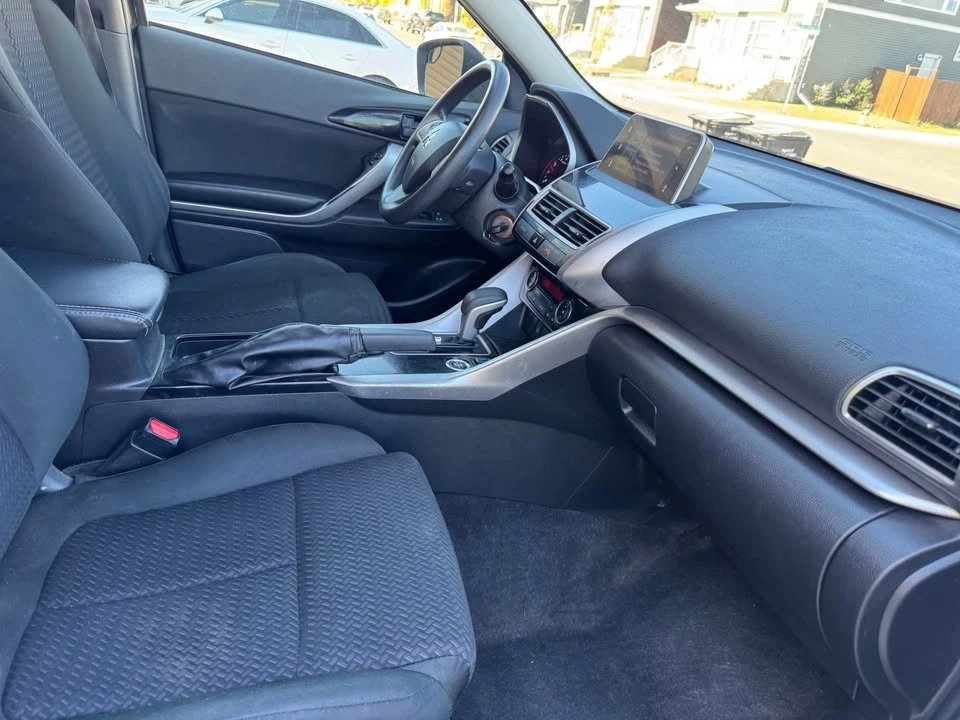 2020 Mitsubishi Eclipse Cross - Image 7 of 11