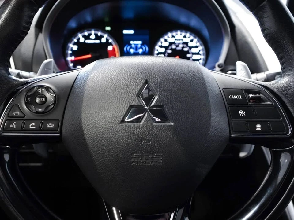 2020 Mitsubishi Eclipse Cross - Image 16 of 18