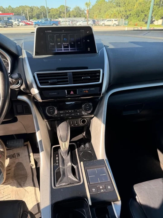 2020 Mitsubishi Eclipse Cross - Image 9 of 19
