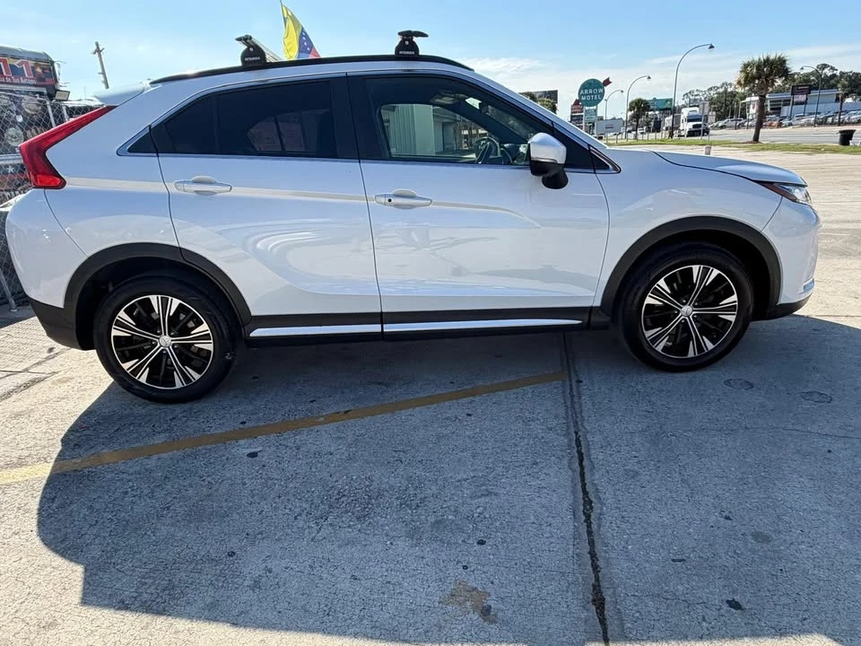 2020 Mitsubishi Eclipse Cross - Image 3 of 19