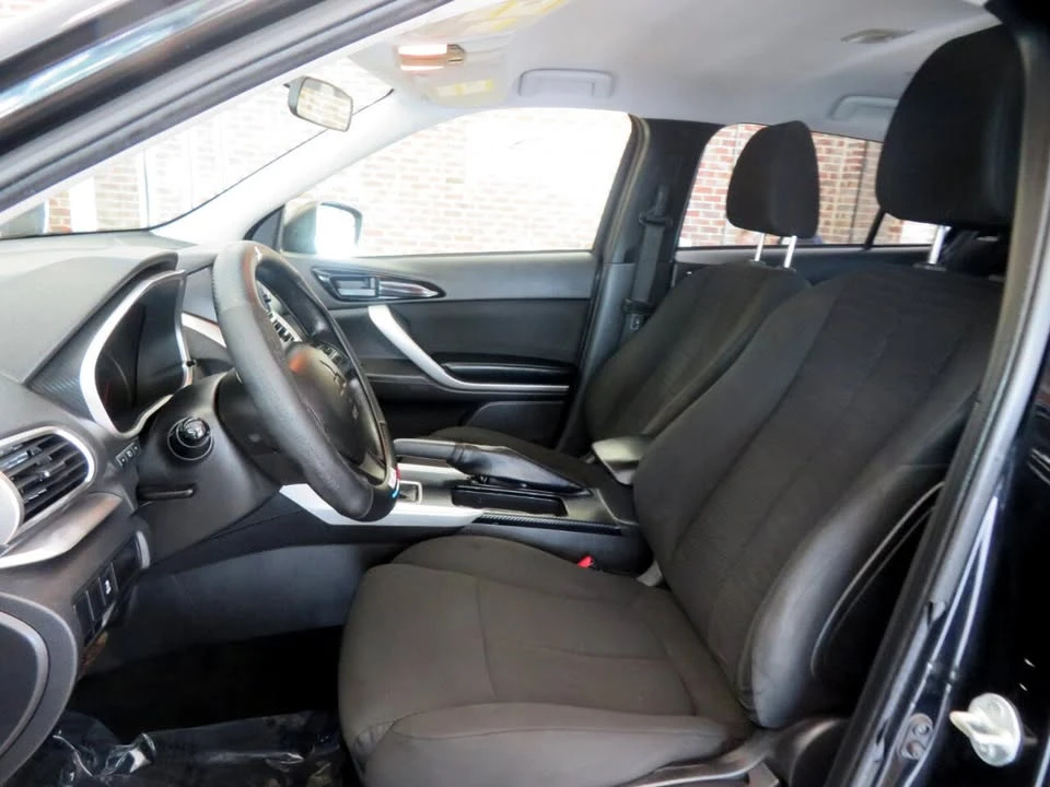 2020 Mitsubishi Eclipse Cross - Image 12 of 17