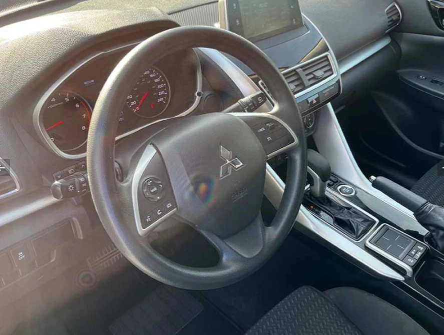 2020 Mitsubishi Eclipse Cross - Image 5 of 8