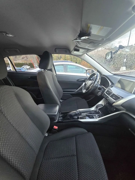 2020 Mitsubishi Eclipse Cross - Image 4 of 9