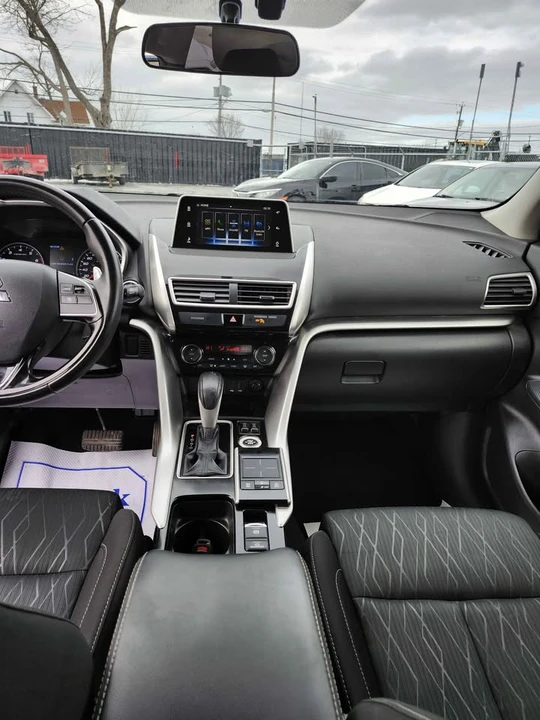 2020 Mitsubishi Eclipse Cross - Image 13 of 19