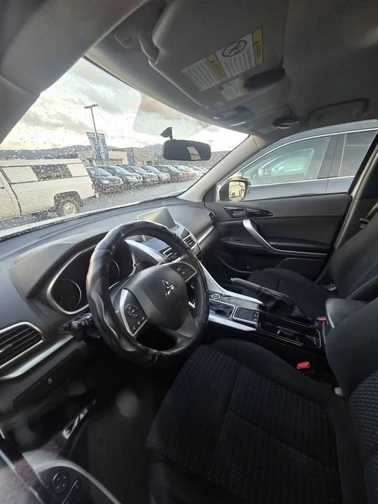 2020 Mitsubishi Eclipse Cross - Image 2 of 9