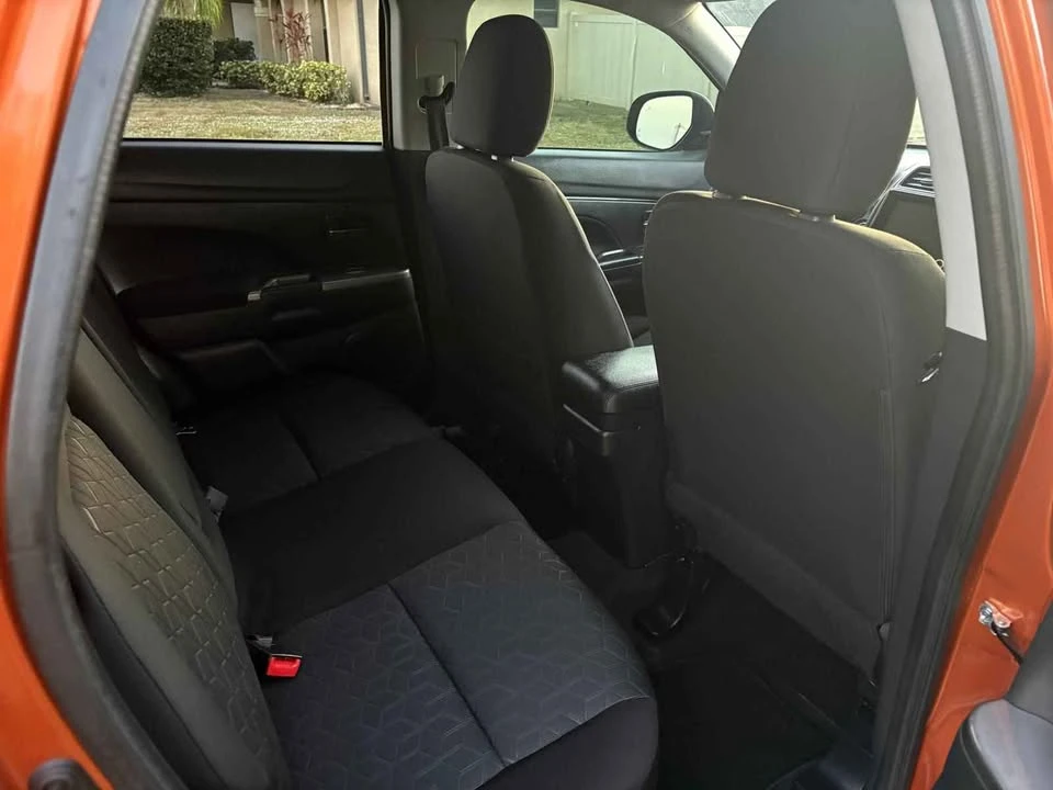 2020 Mitsubishi Eclipse Cross - Image 10 of 12