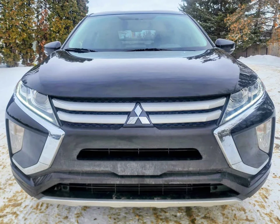 2020 Mitsubishi Eclipse Cross - Image 2 of 11