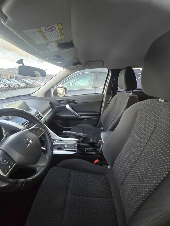 2020 Mitsubishi Eclipse Cross - Image 3 of 9
