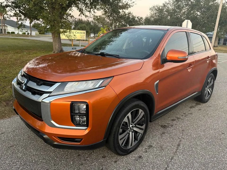2020 Mitsubishi Eclipse Cross - Image 2 of 12