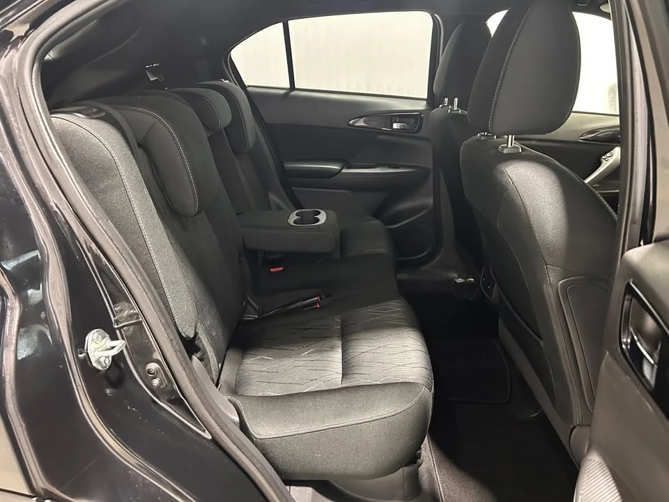 2020 Mitsubishi Eclipse Cross - Image 17 of 19