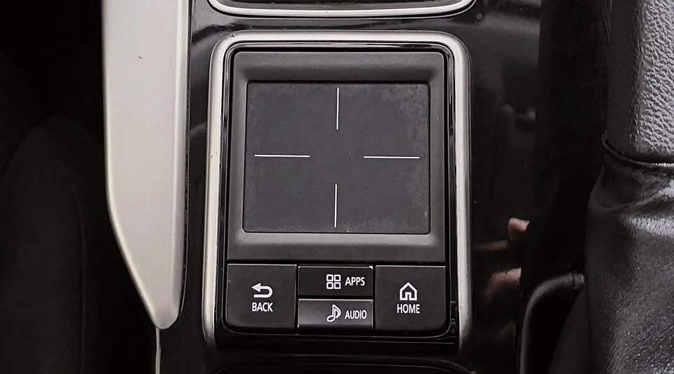 2020 Mitsubishi Eclipse Cross - Image 18 of 19