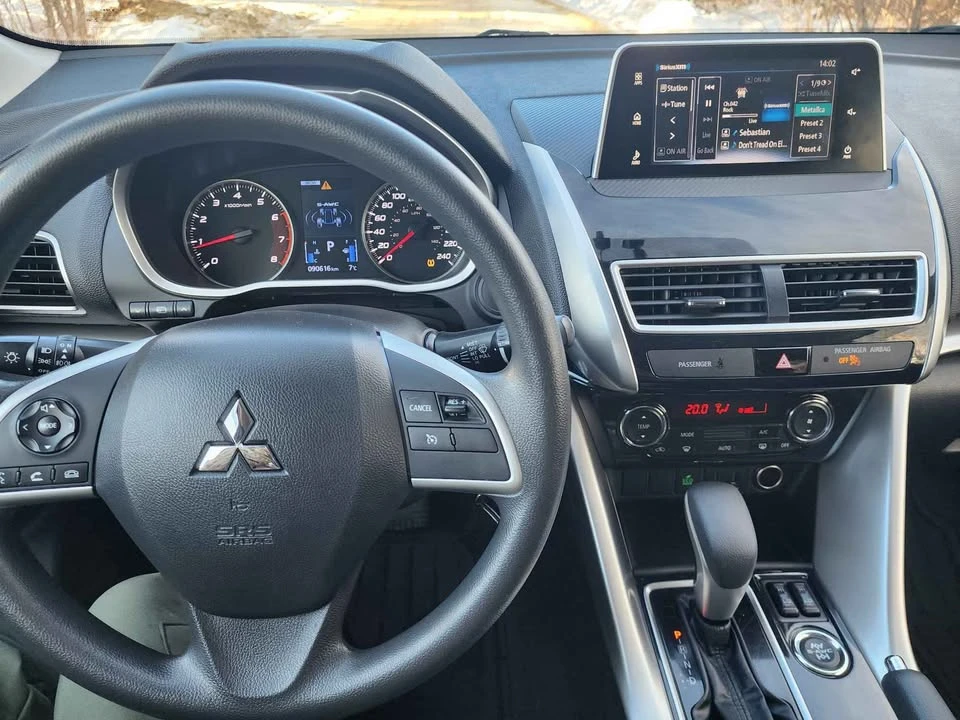 2020 Mitsubishi Eclipse Cross - Image 9 of 11