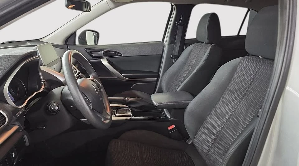 2020 Mitsubishi Eclipse Cross - Image 7 of 19