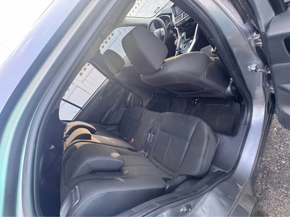 2020 Mitsubishi Eclipse Cross - Image 5 of 10