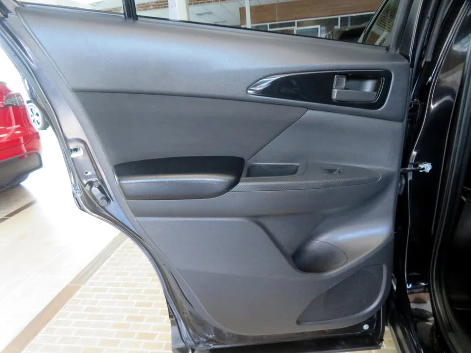 2020 Mitsubishi Eclipse Cross - Image 17 of 20