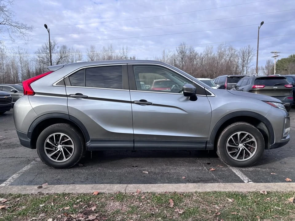 2020 Mitsubishi Eclipse Cross - Image 2 of 12