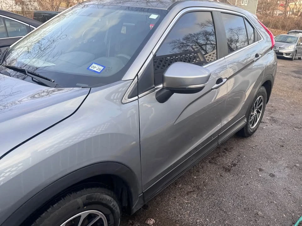 2020 Mitsubishi Eclipse Cross - Image 9 of 10