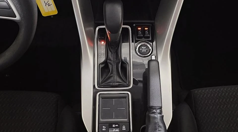 2020 Mitsubishi Eclipse Cross - Image 16 of 19