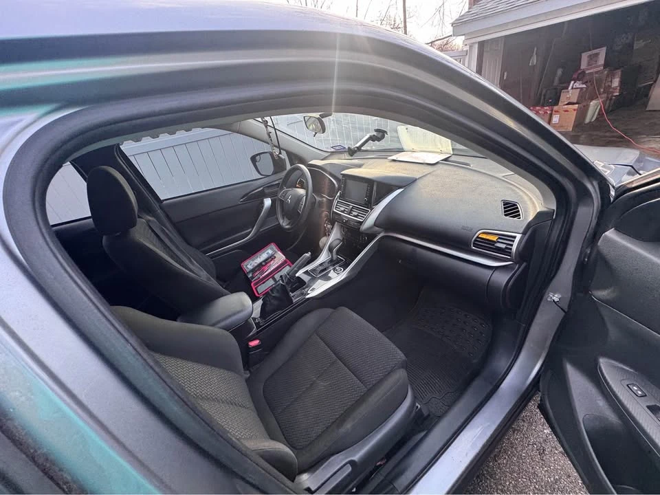 2020 Mitsubishi Eclipse Cross - Image 3 of 10